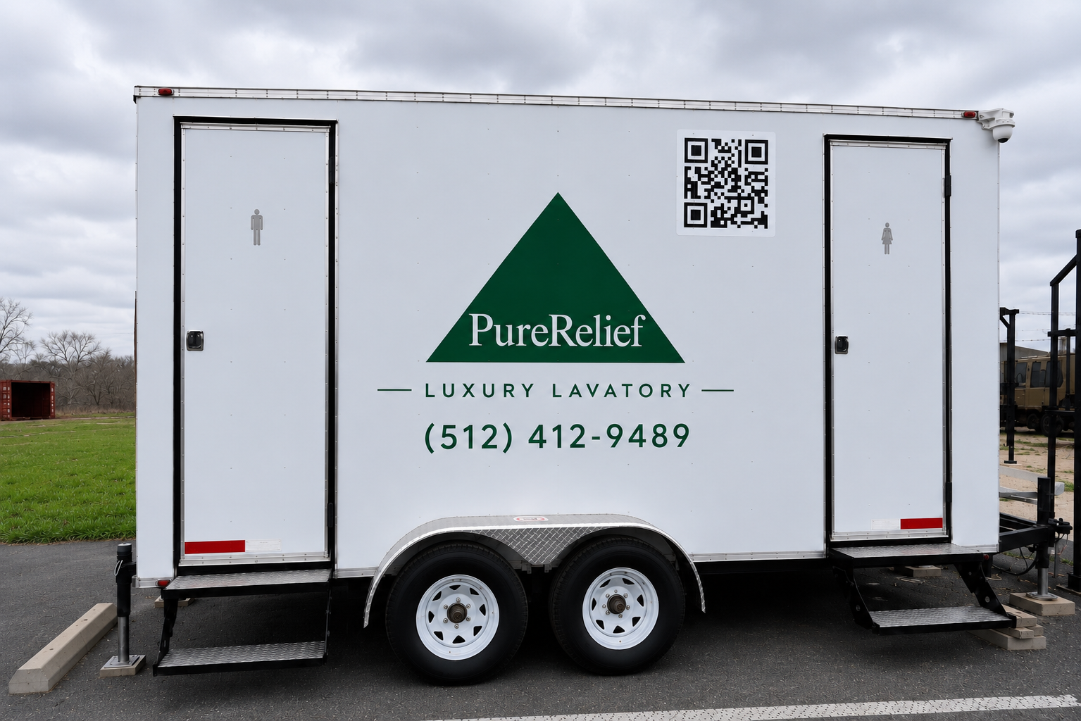 Luxury lavatory trailer